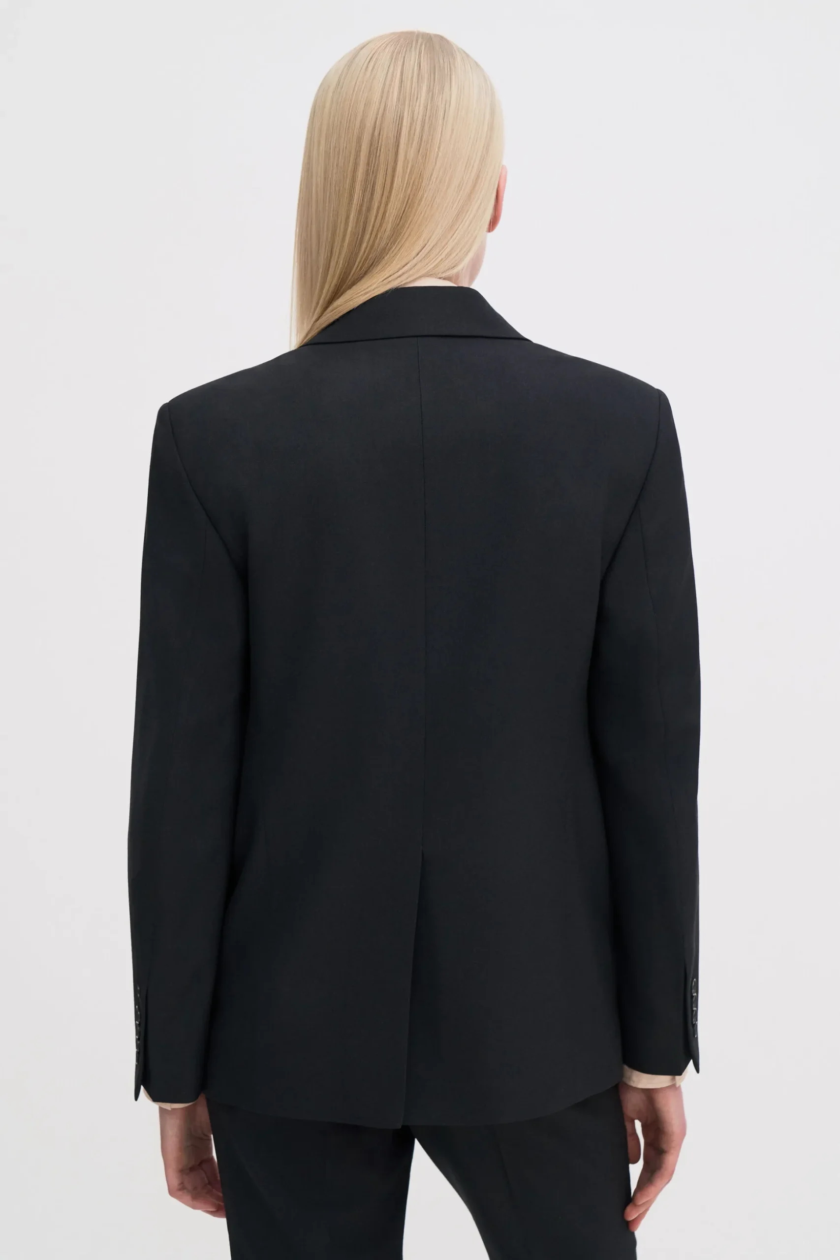 Delilah Blazer