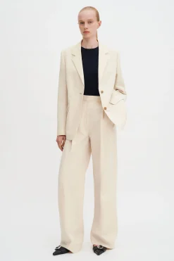 Delilah Linen Blazer