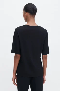 Elena Tee