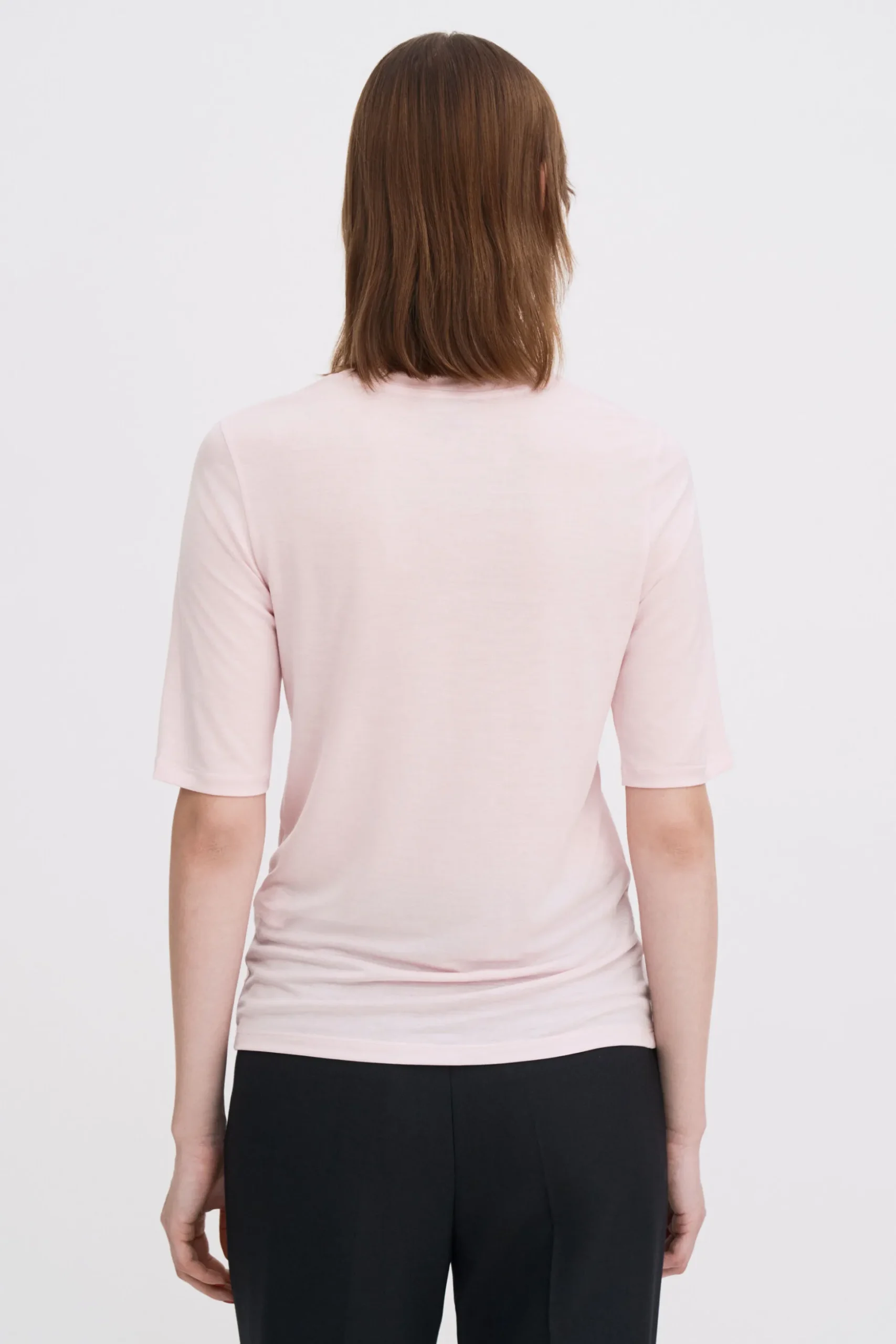 Elena Tee